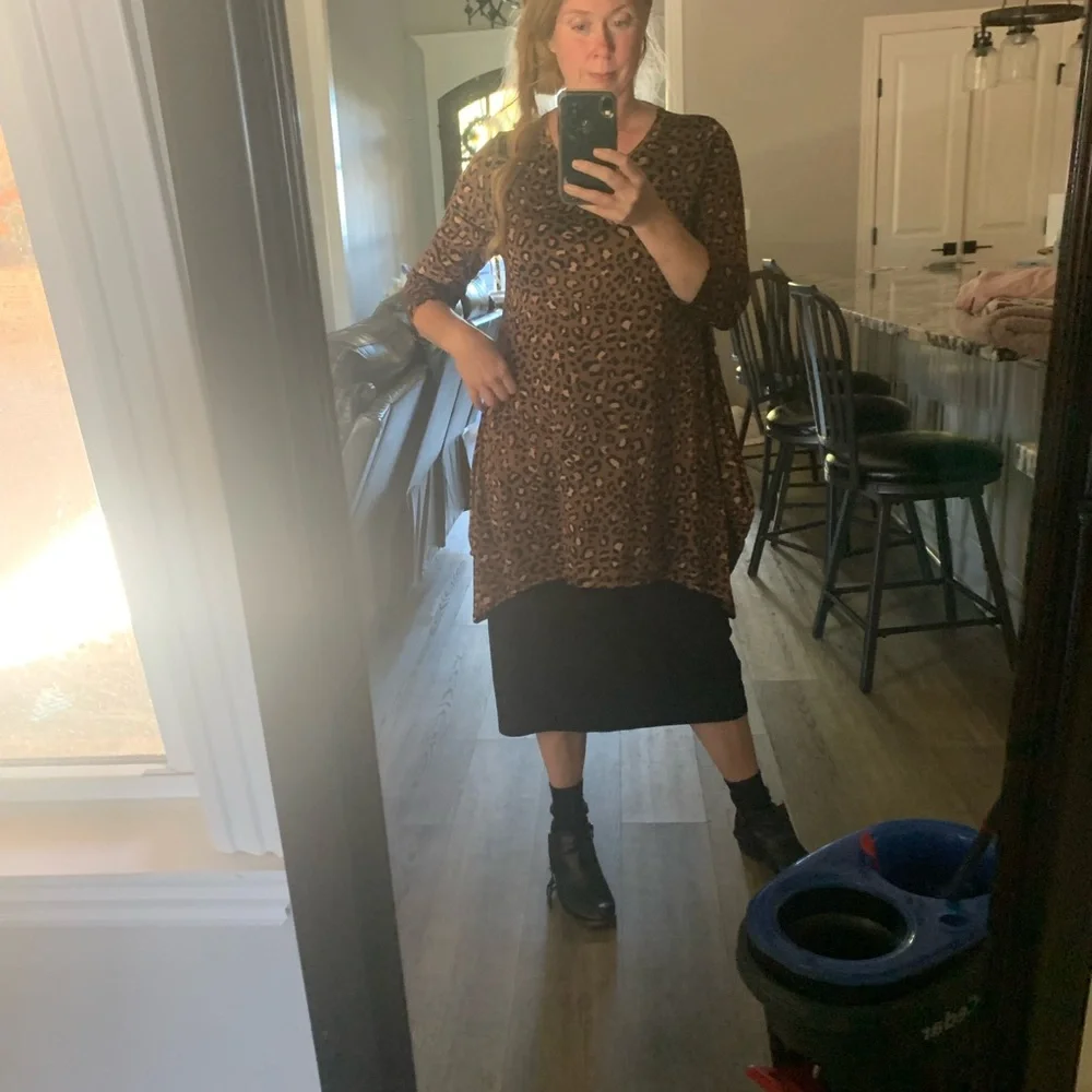 Leopard Print Women's Tunic Top - Picture 3 of 4